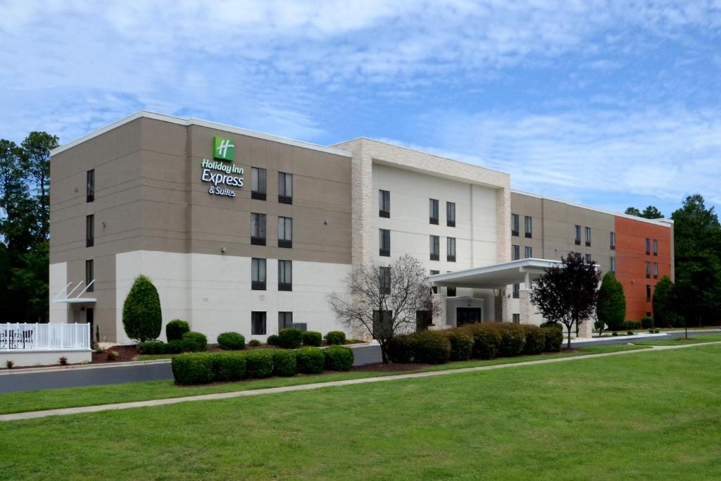 Holiday Inn Express Hotel & Suites Research Triangle Park an IHG Hotel Main image 1